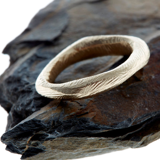 Recycled Gold Curved Form Ring